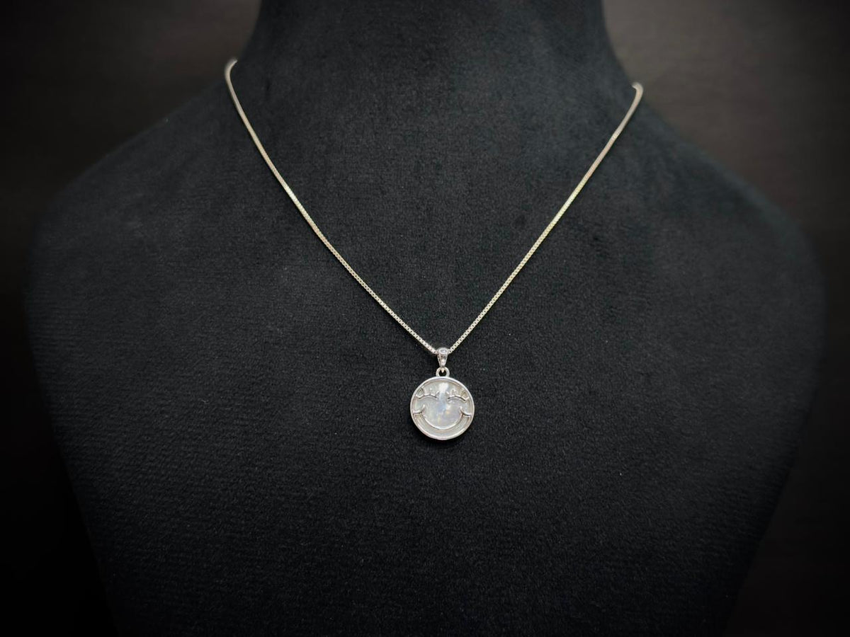 Smiley Mother of Pearl Pendant Necklace — 925 Silver, White Gold Finish